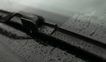 How do I know when my wiper blades need changing?